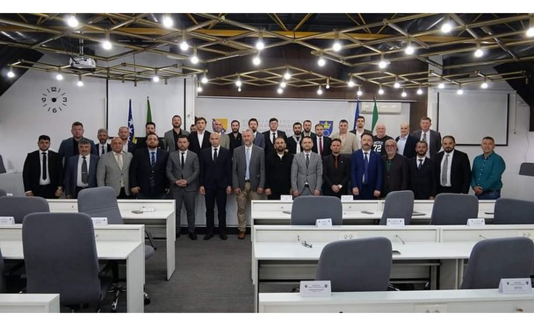 Asriad Sakarya olarak düzenlemiş olduğumuz Bosna Hersek İş Seyahati ve İş Formu kapsamında Bosna Hersek Zenica Kantonu Başbakanı Sn. Nezir Pivic’i Başbakan